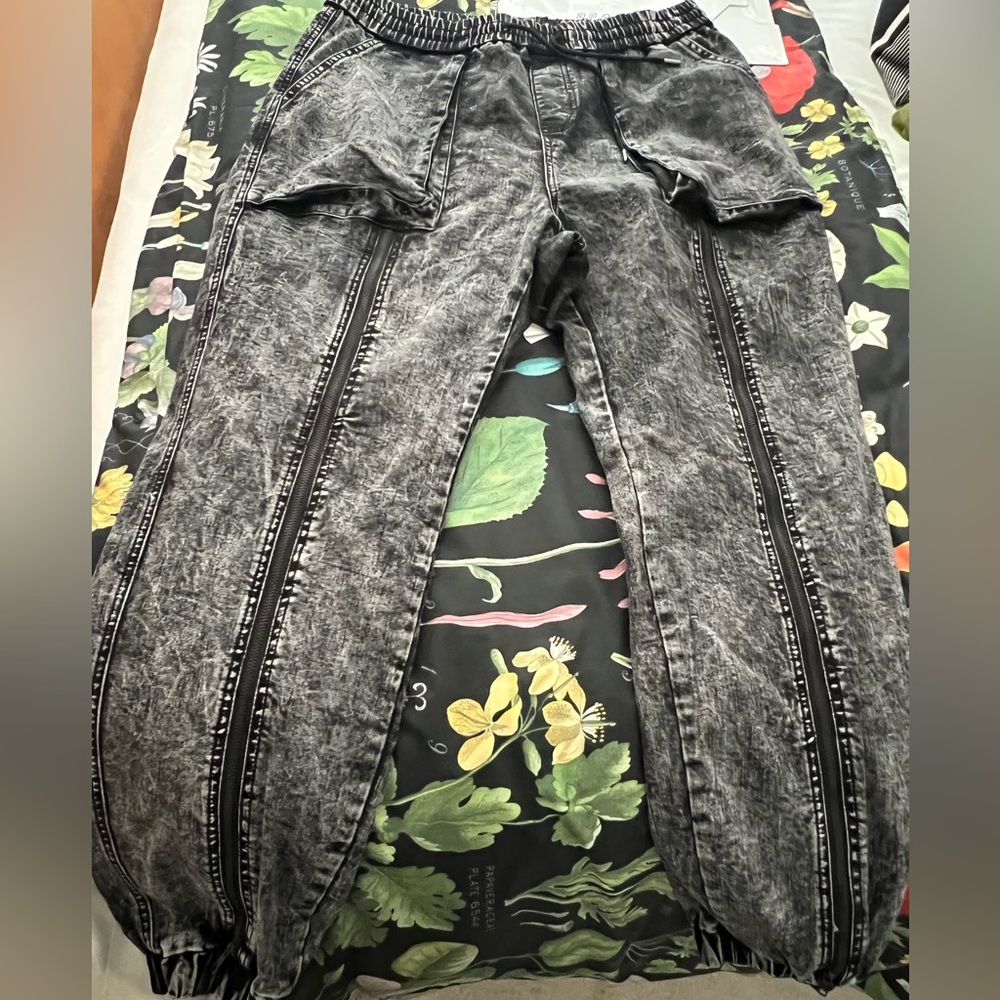 Like New!  Plus Size Denim Jogger Jeans, Worn Once, Black Acid Wash, Size 1X